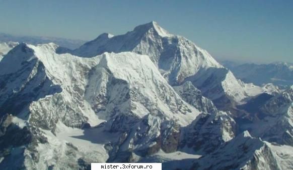 in 1953, sir edmund hilary si tenzig norgay au fost primii oameni care au reusit cu succes a celui
